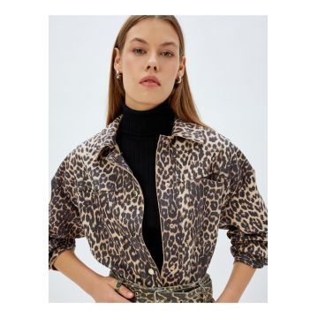 Jacheta crop cu animal print