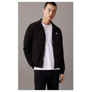 Geaca bomber barbati cu buzunare laterale si logo - J30J325592 - croiala Regular fir - Negru