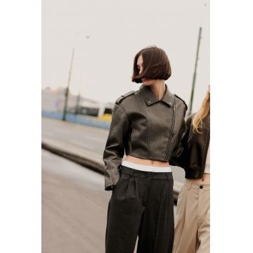 Jacheta crop regular fit din piele ecologica